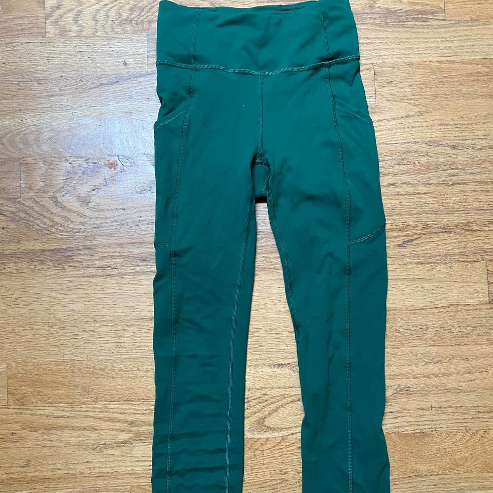 Lululemon Fast and Free High-Rise Tight 25" - Size 2, Green